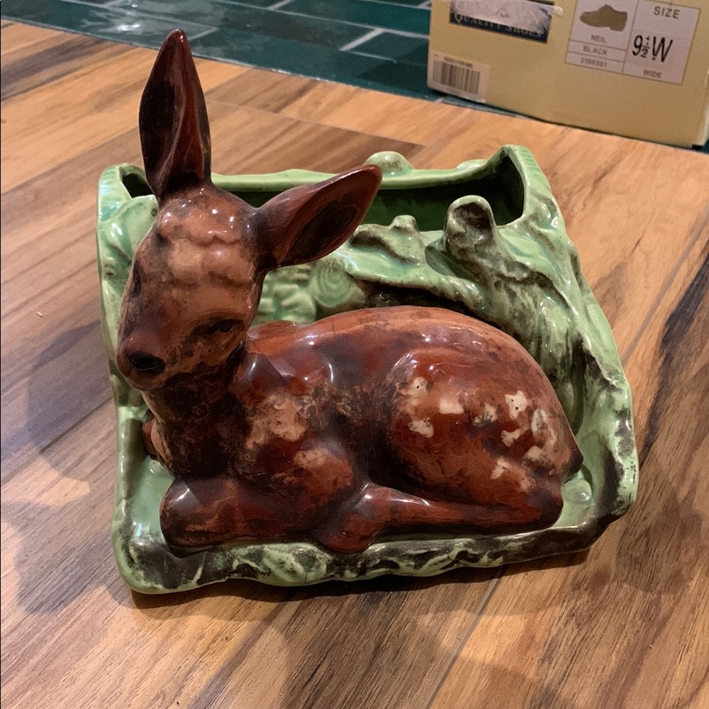 Vintage Shawnee USA 766 deer fawn w foliage planter 7” container decor - Picture 1 of 13